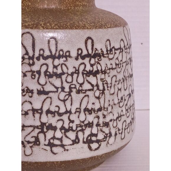 Signature Design by Ashley Ceramic Farmhouse Rustic Meghan Vase Home Decor - Picture 3 of 7